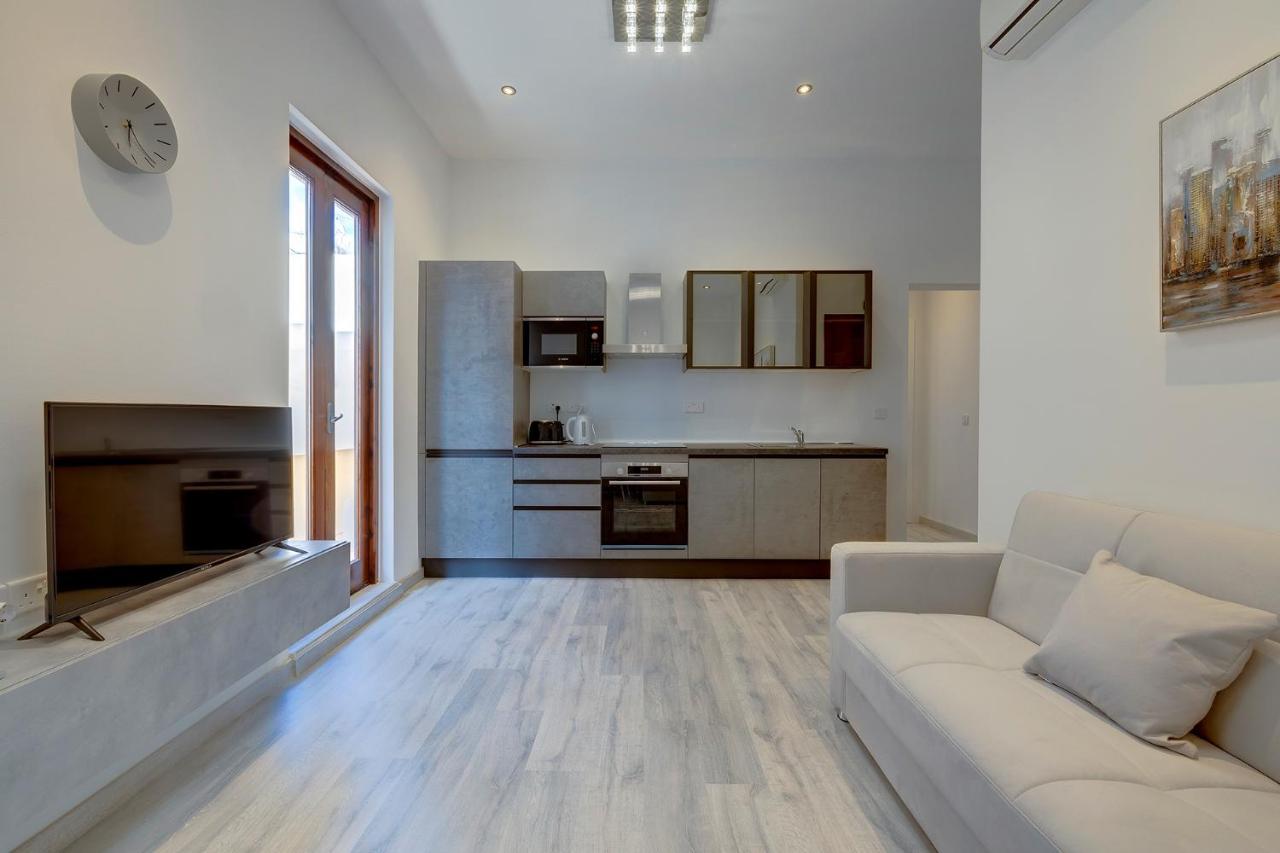 Modern Apartment In The Best Area Of Сліма Екстер'єр фото