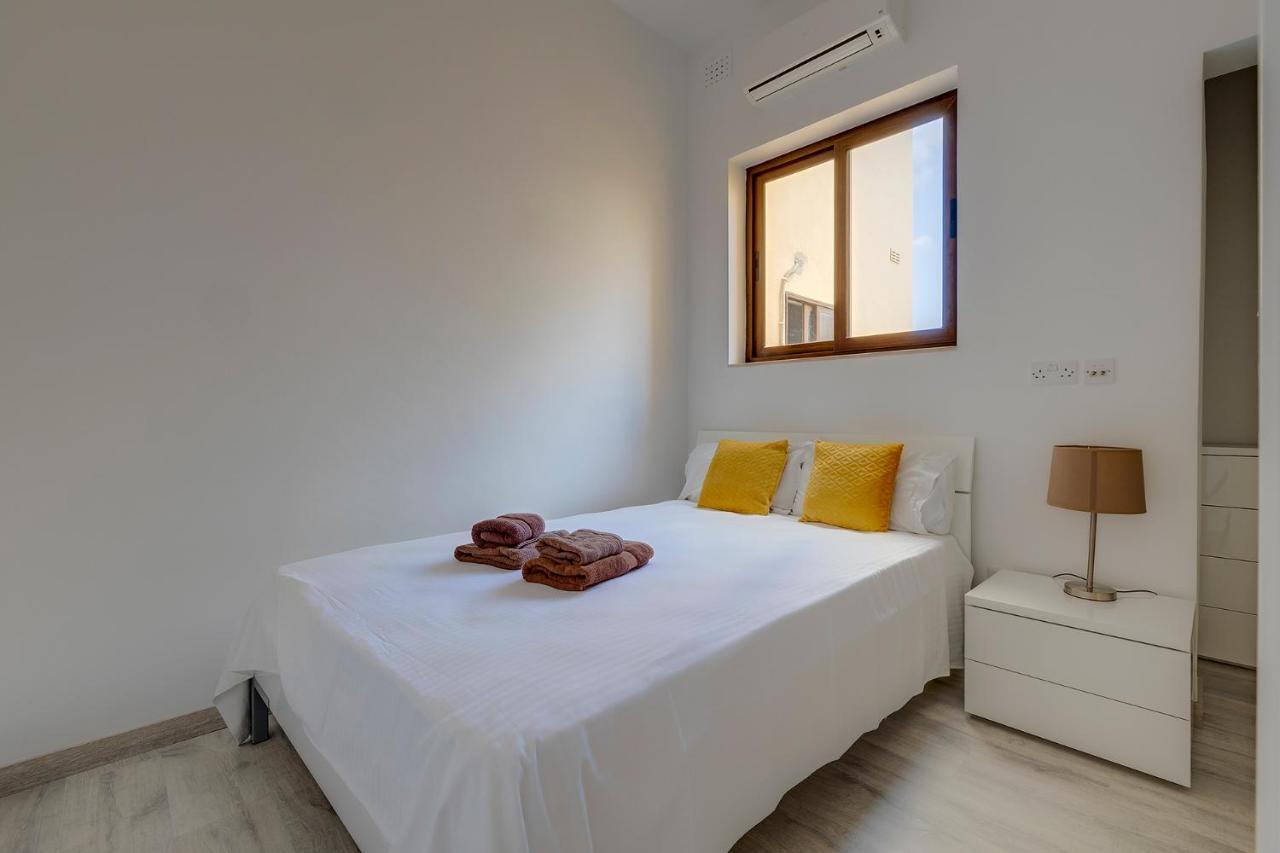 Modern Apartment In The Best Area Of Сліма Екстер'єр фото